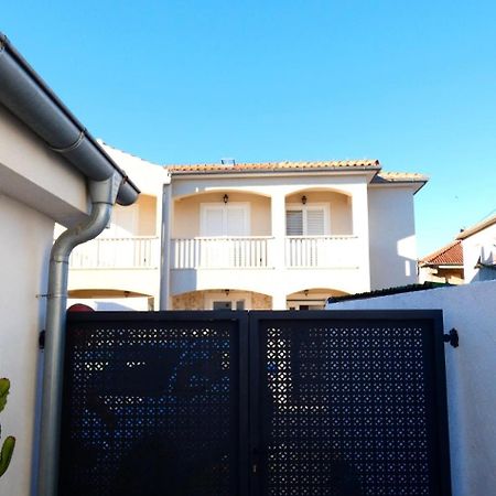 Villa Klaudia With Pool 자다르 외부 사진