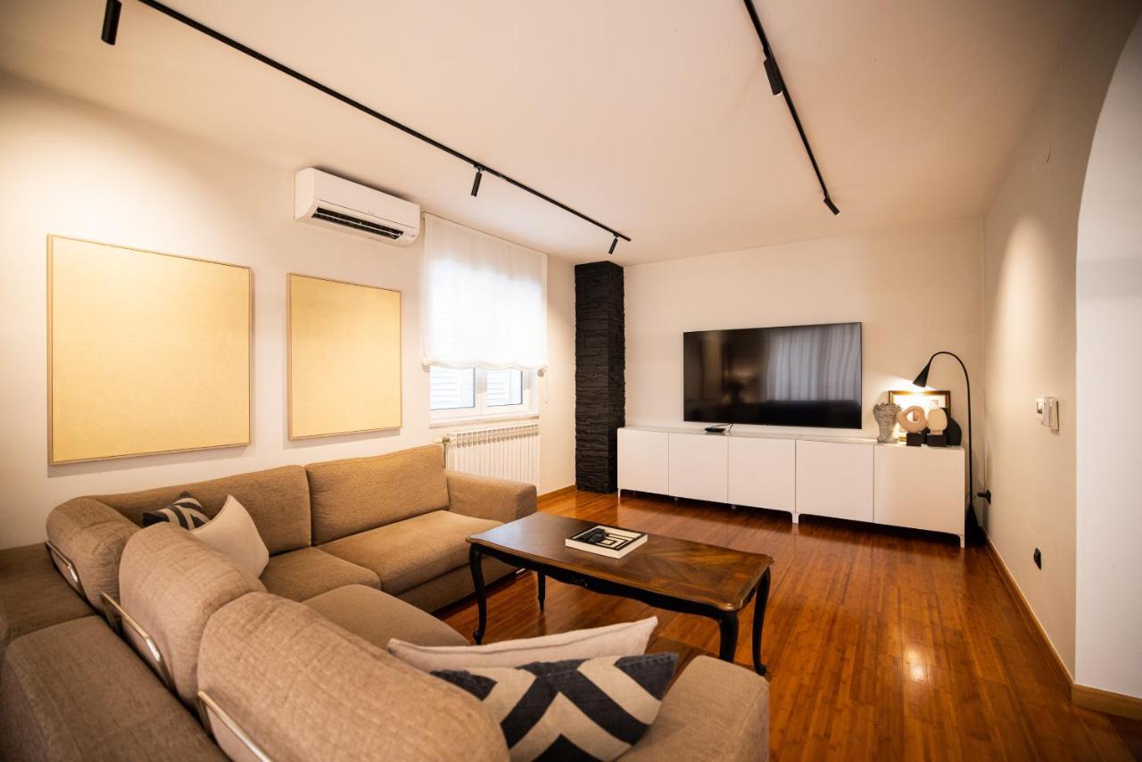 Villa Klaudia With Pool 자다르 외부 사진